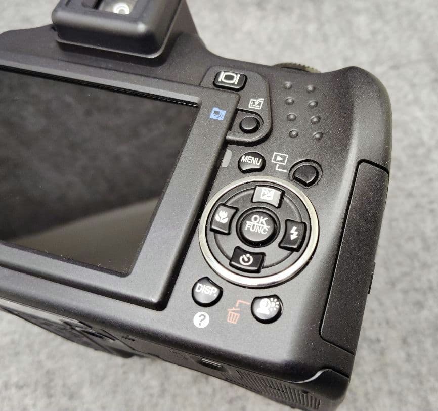 デジタルカメラ OLYMPUS CAMEDIA SP-590UZ