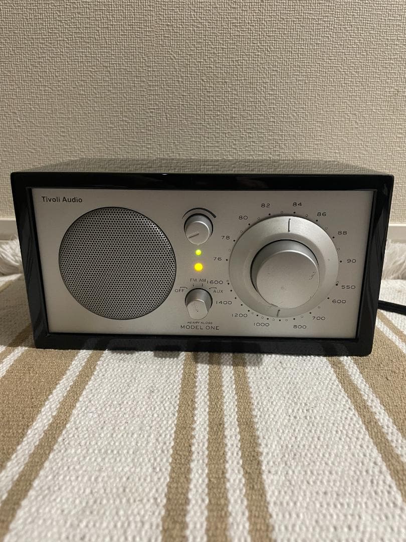 Tivoli Audio チボリ オーディオ ラジオ ピアノブラック？