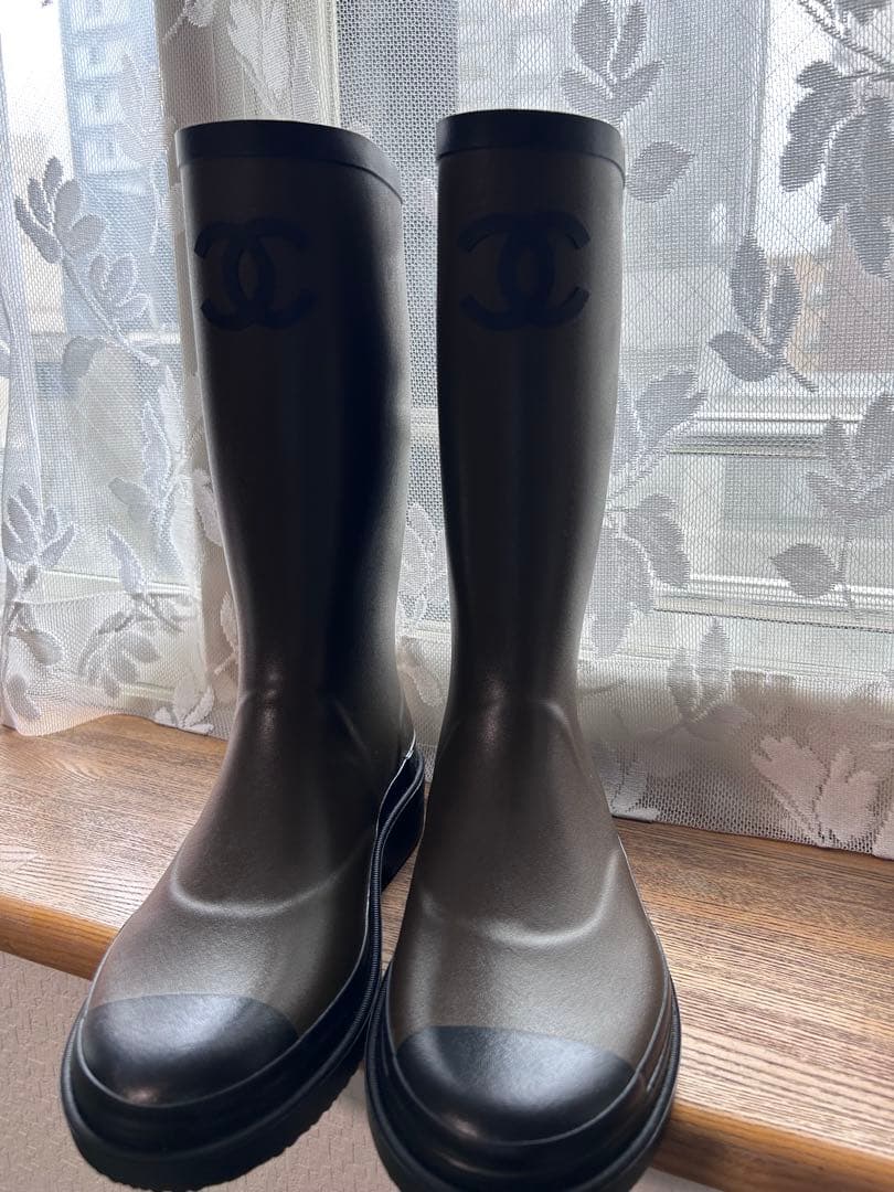 【新品訳アリ】CHANELレインブーツ　39 カーキ