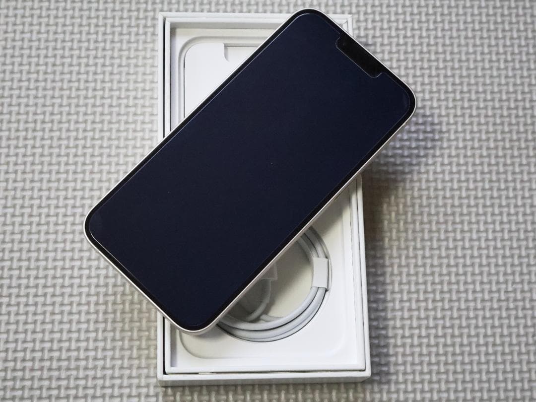 Apple iPhone 14 128GB 　付属品は全て付いてます