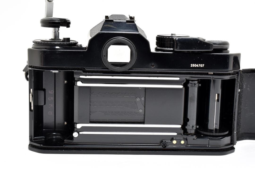 超美品 NIKON FE2 ブラック フィルムカメラ　モルト新品交換済 H242