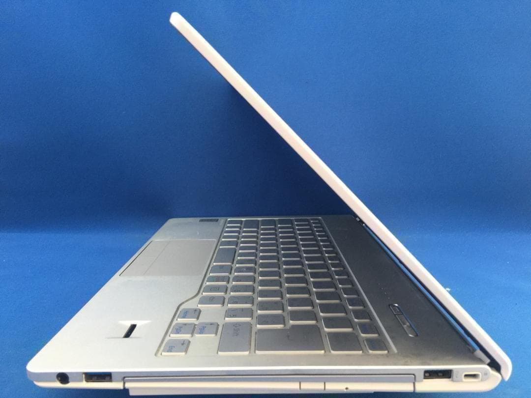 富士通 SH75/M 13.3型高解像度TFT　軽量・コンパクトノート