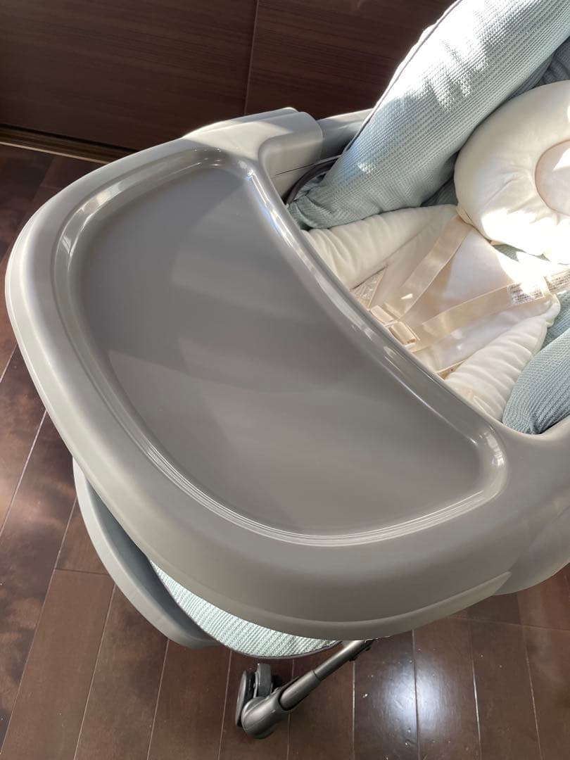 【美品】コンビ ネムリラ AT +LS 電動スウィング【おまけ】エスメラルダ枕