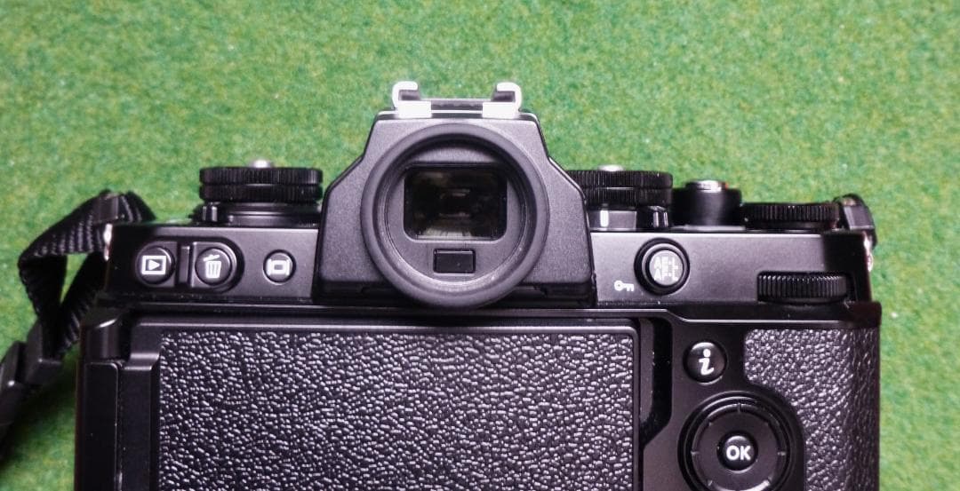 美品　Nikon Z fc ミラーレス一眼 レンズキット　おまけ付き