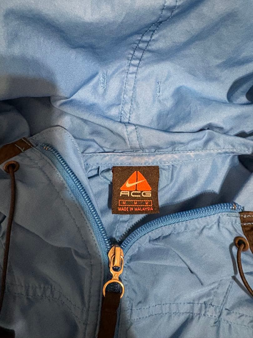 Nike ACG フード付きナイロンジャケット