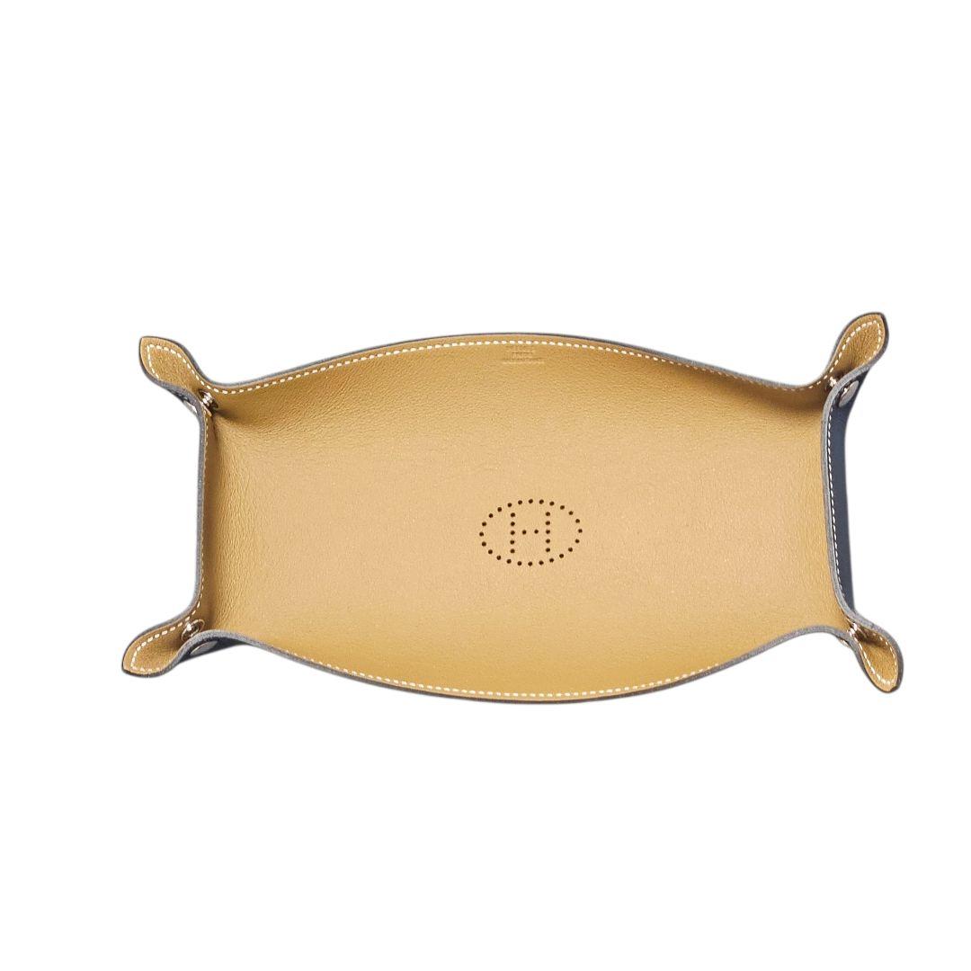 今日まで販売　HERMES　小物入れ