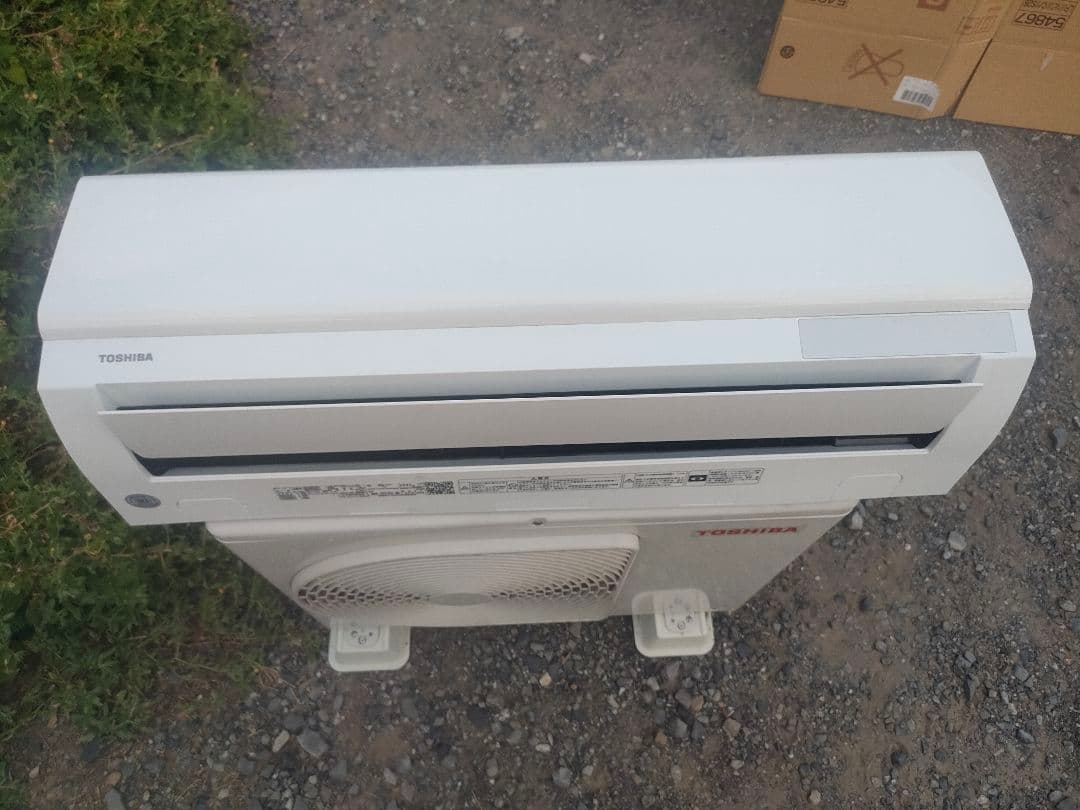 2024年製　TOSHIBA　東芝　エアコン　RAS-2213TL（W）1台目
