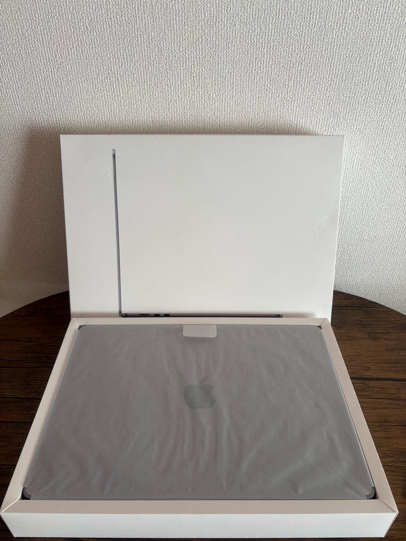 MacBook Air M3 8GB/SSD512GB 15インチ