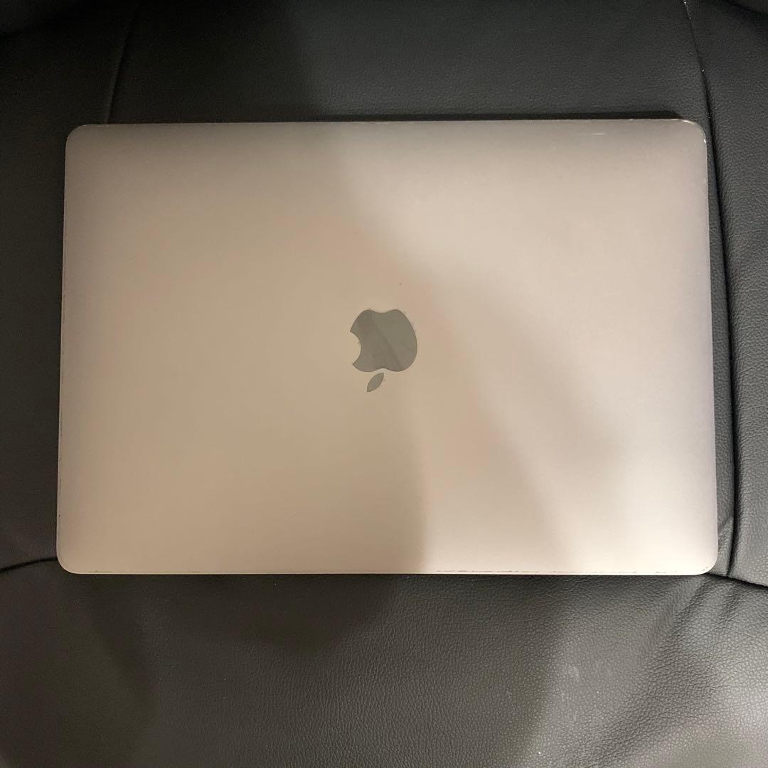 Macbook pro 13インチ　2016年