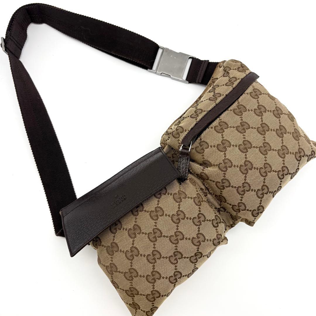 GUCCI　ウエストポーチ　GG柄　キャンバス　斜め掛け　クロスボディ　シルバー