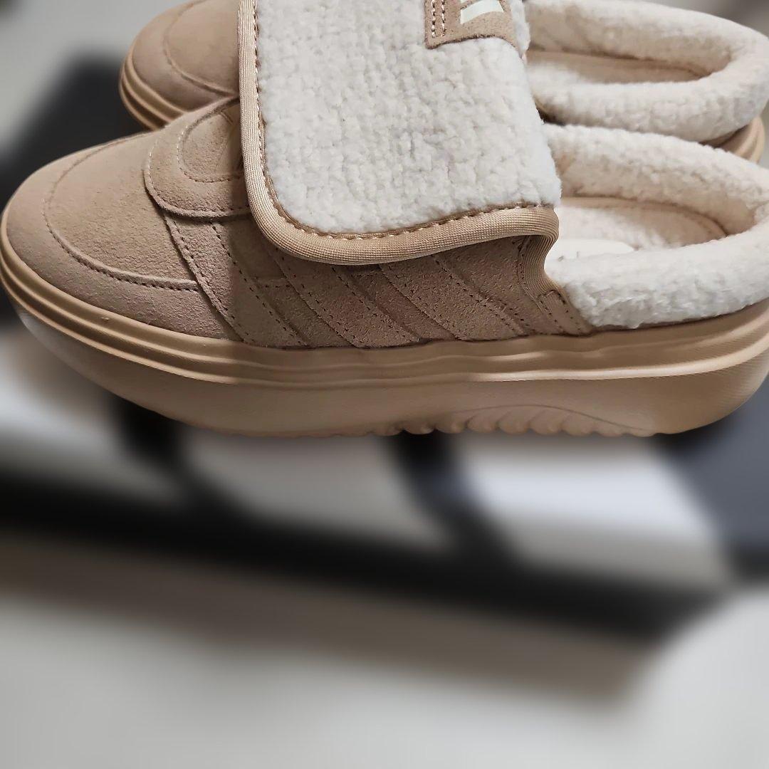 大人気★adidas★アディダス★23㎝★ボア付き★サンダル★ブラウン