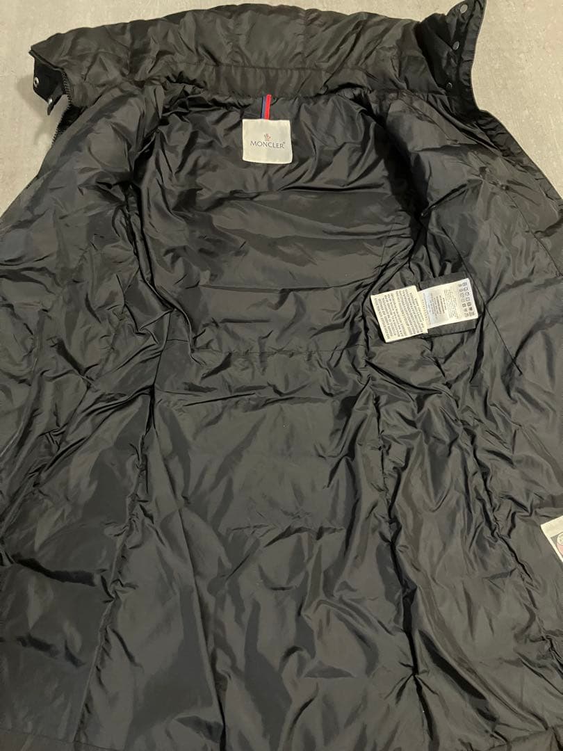 Moncler モンクレール　ダウンコートflamme ブラック