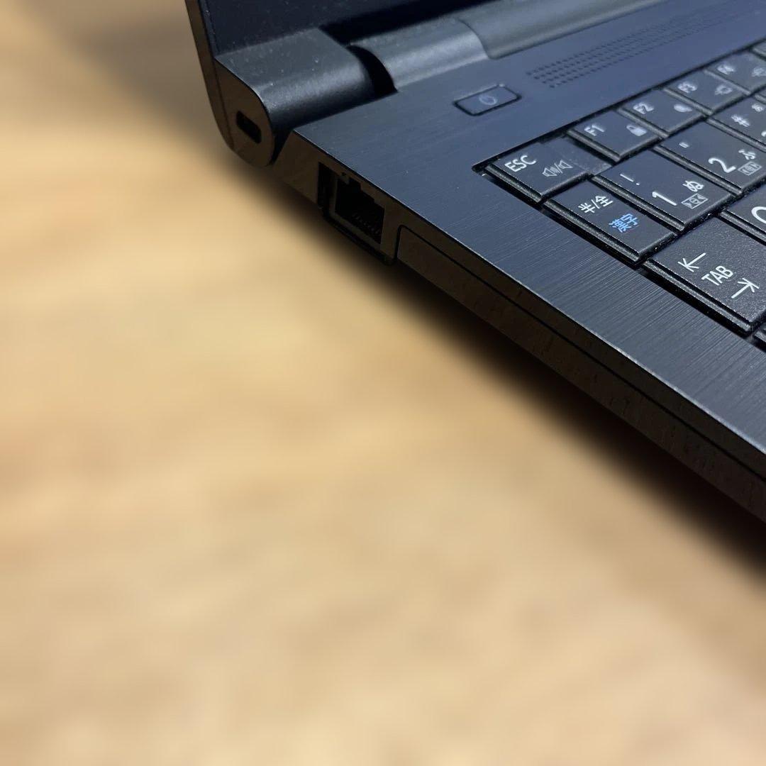 TOSHIBA dynabook i7-6600U 15.6インチ