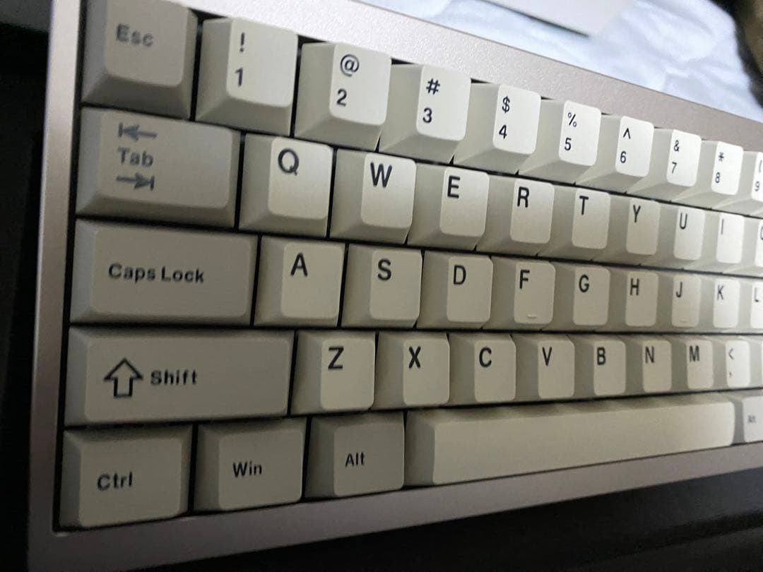 EPOMAKER P65 ワイヤレス メカニカルキーボード フルアルミ筐体①