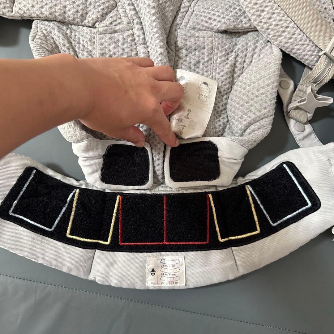 限定価格 エルゴベビー　オムニブリーズ　グレー　抱っこ紐　収納ポーチ付き