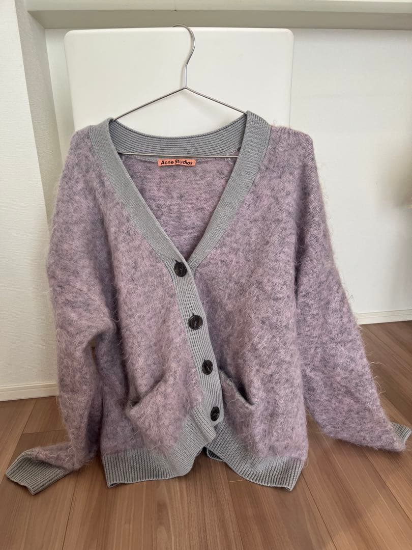 Acne Studios ラベンダーカーディガン