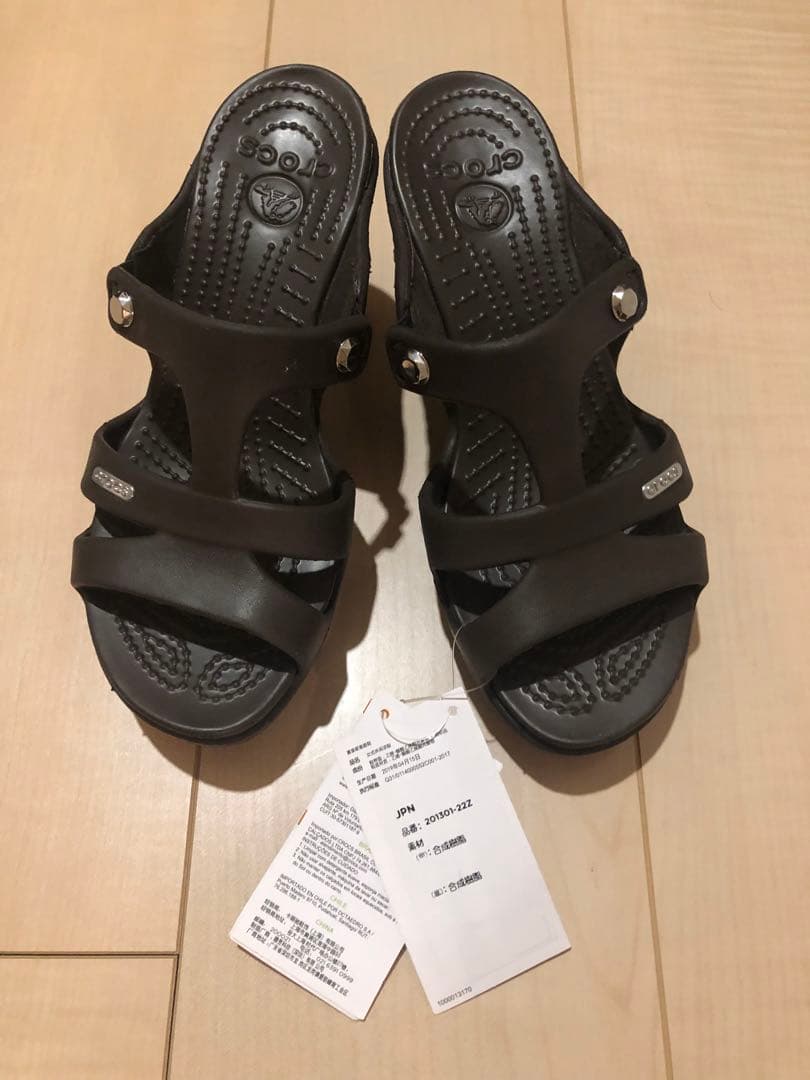 Crocs ダークブラウンウェッジサンダル　Cyprus サイズW6