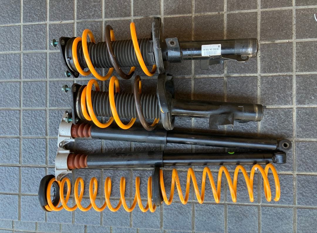 最終値下BL3FWマツダスピードアクセラ純正ストラット＋ZOOMダウンサスSET