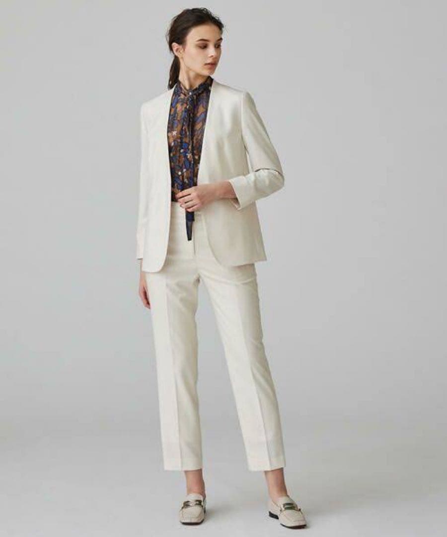 美品✨トゥモローランド　ウールサキソニー ノーカラージャケット　シガレットパンツ