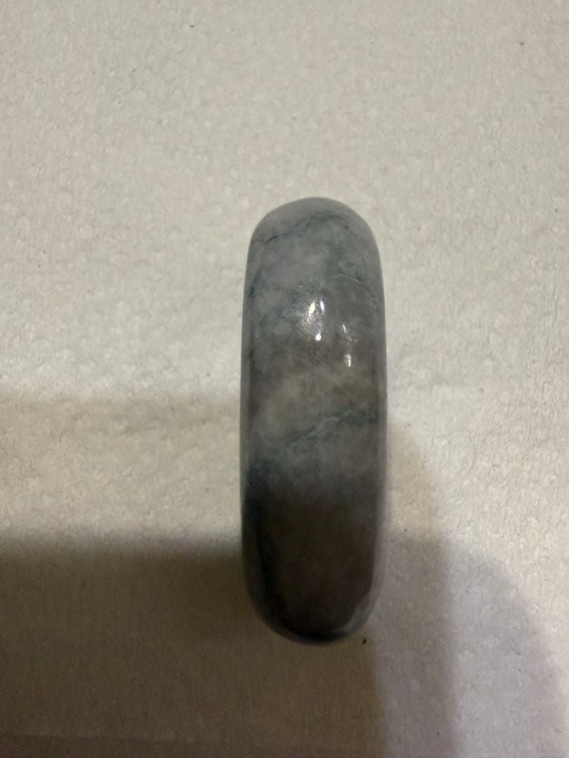 糸魚川翡翠‼️青海川産勾玉‼️青翡翠‼️大44mm‼️30.2g‼️送料無料‼️破格値‼️