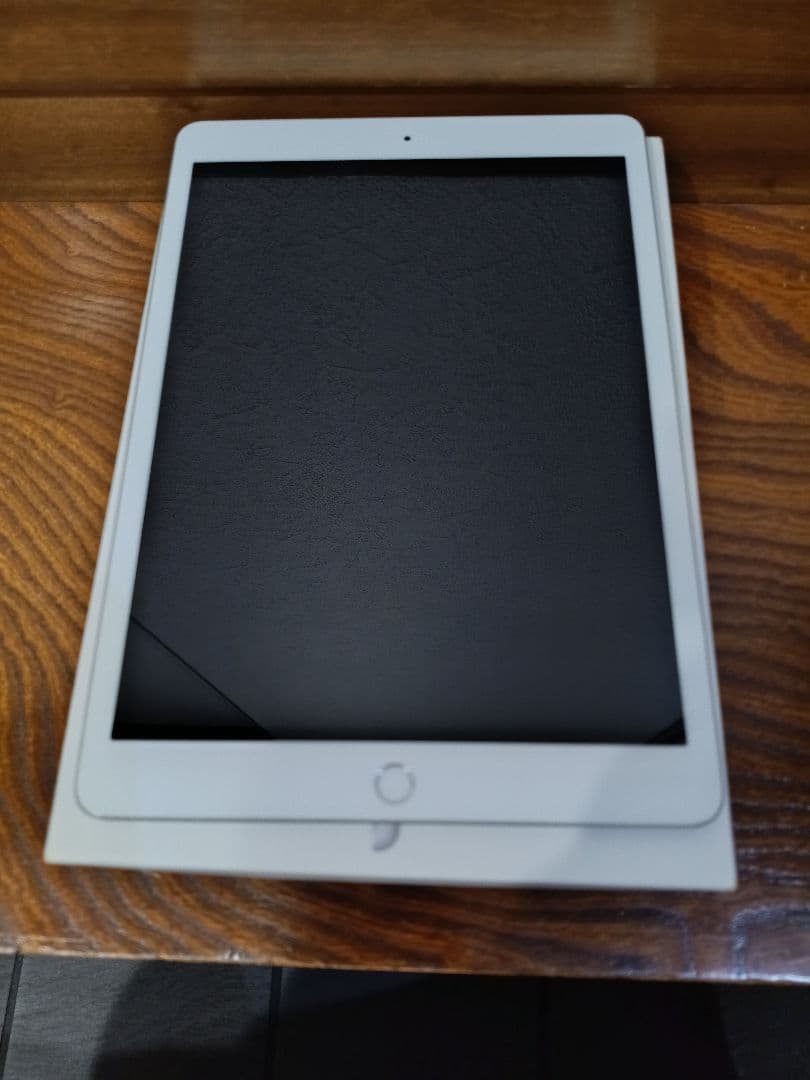 美品iPad本体（第7世代）32GB