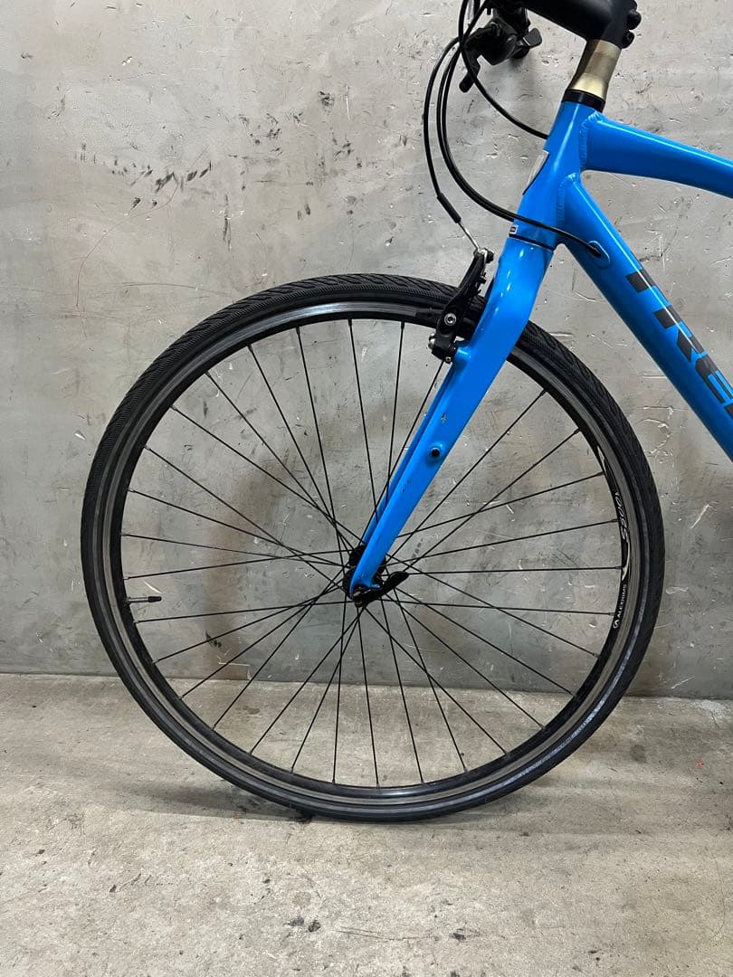 クロスバイク　トレック　FX 7.4 TREK アルミ