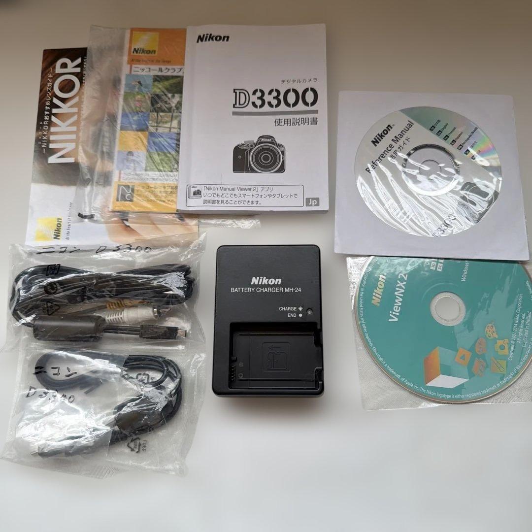 Nikon D3300 デジタル一眼レフカメラ ダブルズームレンズキット　美品