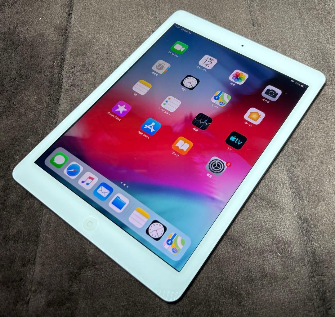 【美品！送料込み！！】Apple iPad Air 64GB シルバー