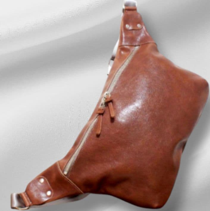 け*ん様 ハンドメイド　ボディバッグ　本革　クリーマー　特大　ブラウン　新品　1