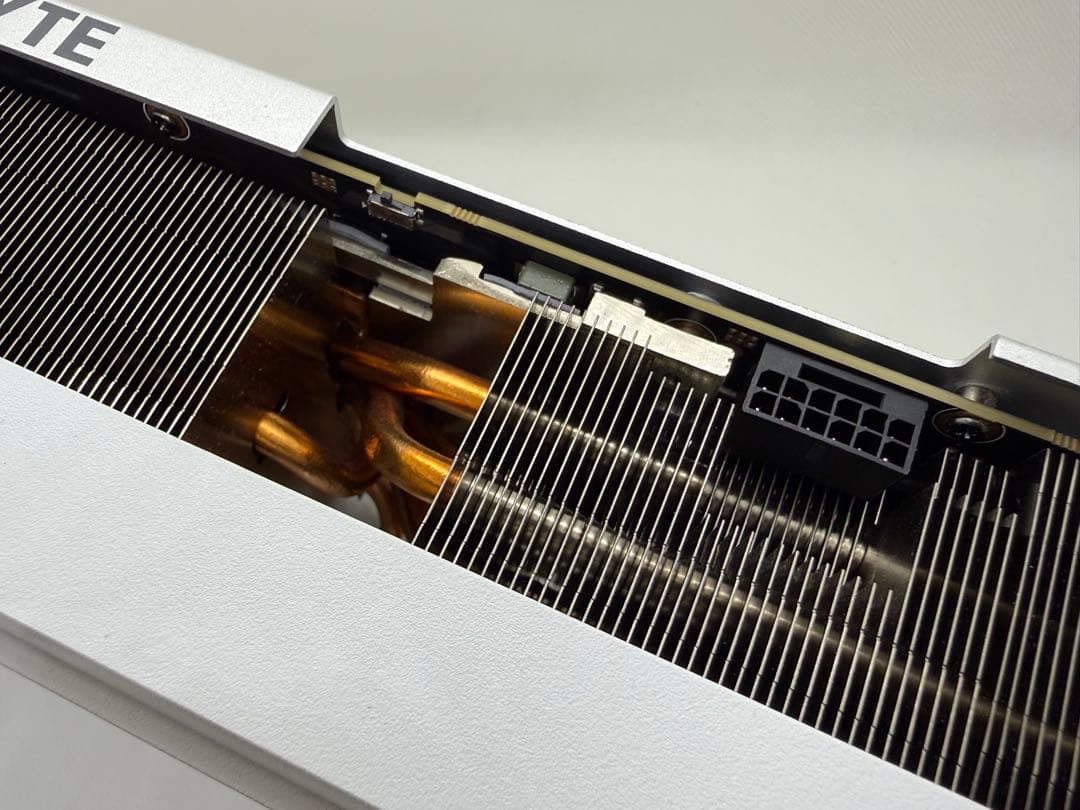 GIGABYTE AERO OC 24G GEFORCE RTX 4090 白