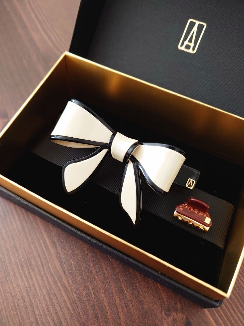 美品 アレクサンドルドゥパリ 2点 リボンバレッタ スワロフスキー ヴァンドーム