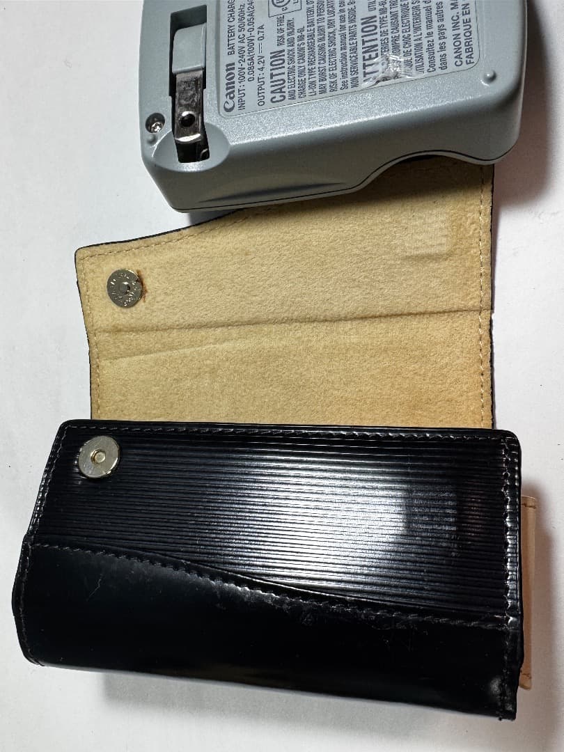 Canon IXY DIGITAL 930 IS　カメラ本体＋ケース＋充電器