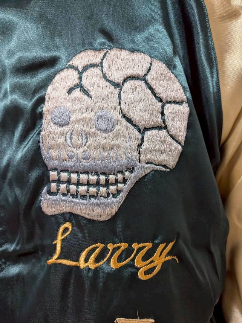 黒のドラゴン刺繍スカジャン JAPAN