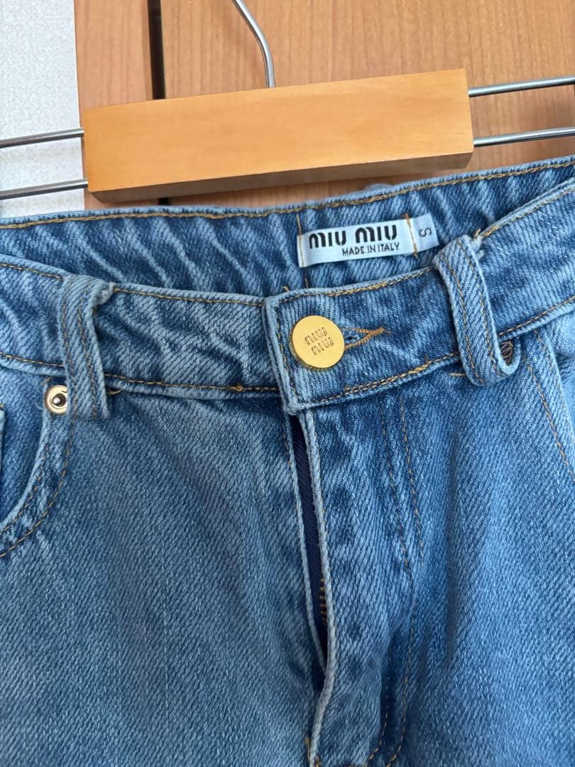miumiu ジーンズ　1/20まて出品予定