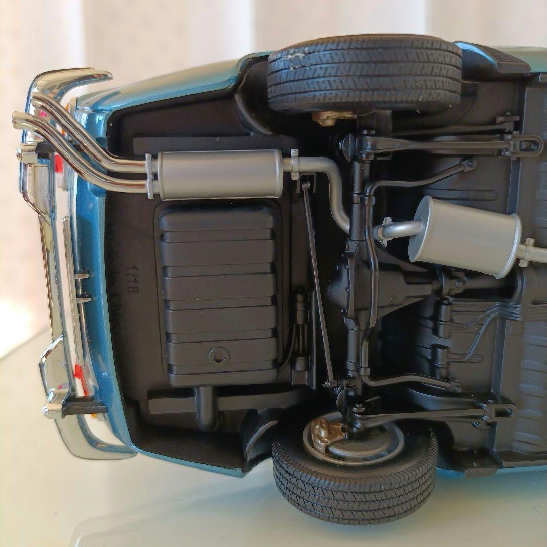 ミニチャンプス製　ボルボ P1800 ES ブルー