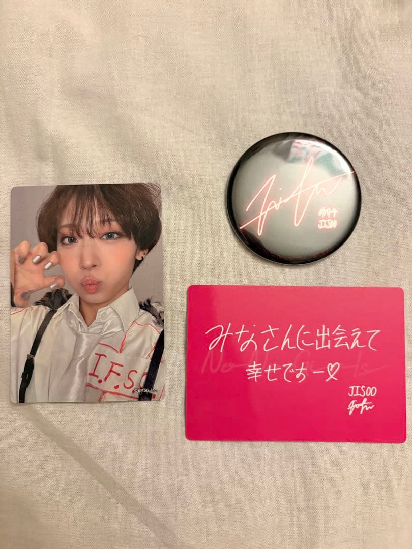 ジス ノノガ 缶バッジ トレカ HANA