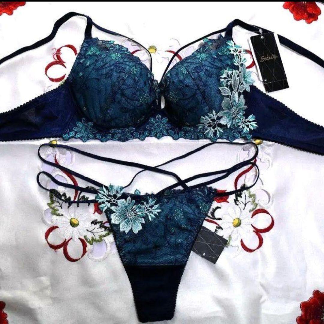 新品・タグ付き☆ワコール☆サルート☆６７Ｇ・バハマ☆ＫＯ☆Ｄ７５＆ソングＭ