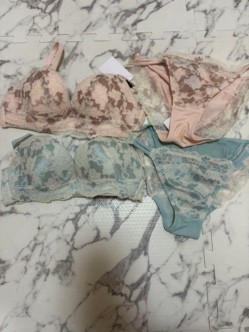 （新品タグ付き）ピーチジョン　 ナイスバディブラショーツ　2組セット