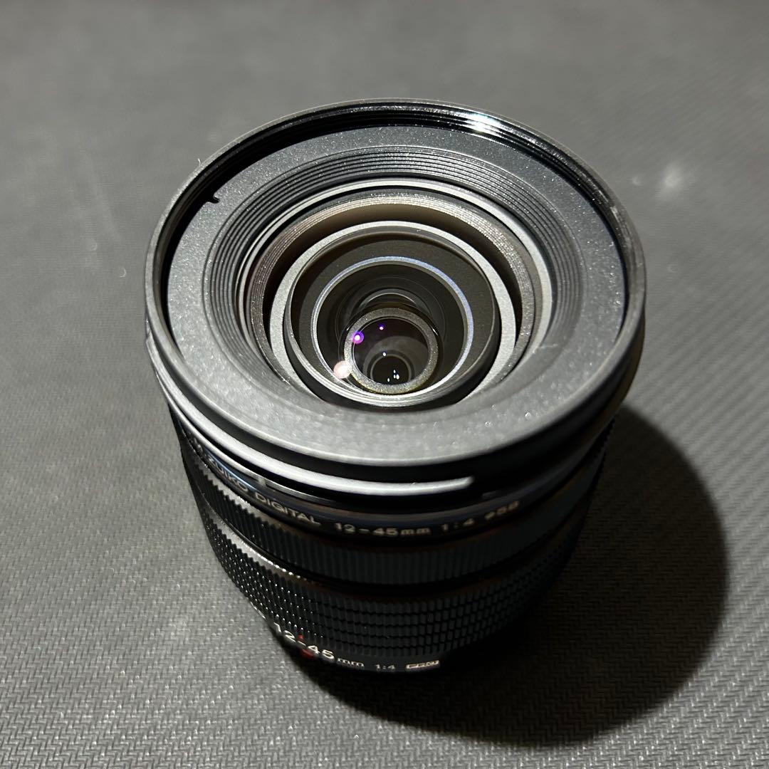 OLYMPUS E-M5 Mark III ミラーレスカメラ