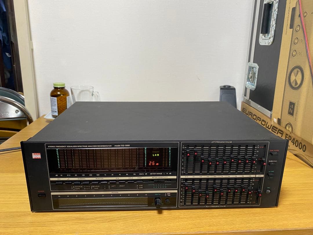 BSR EQ-5000 グラフィックイコライザー。