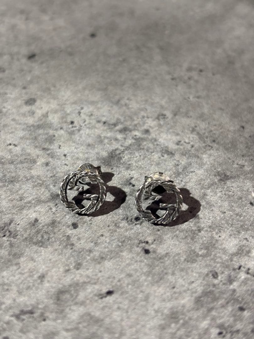 gucci インターロッキング　ピアス