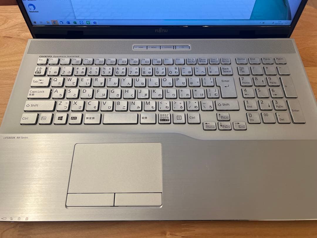 【富士通】FMV LIFEBOOK NH90/D2型式 FMVN90D2G