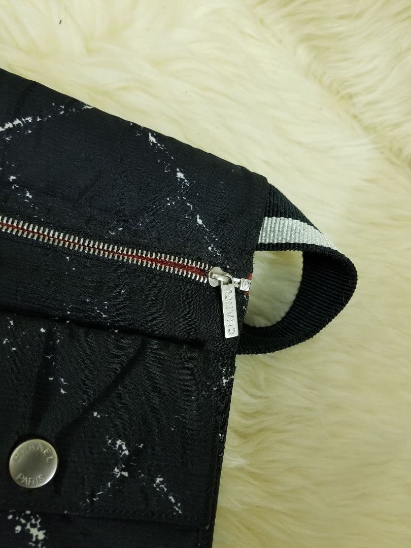 CHANEL シャネル　ウエストポーチ　ボディバッグ