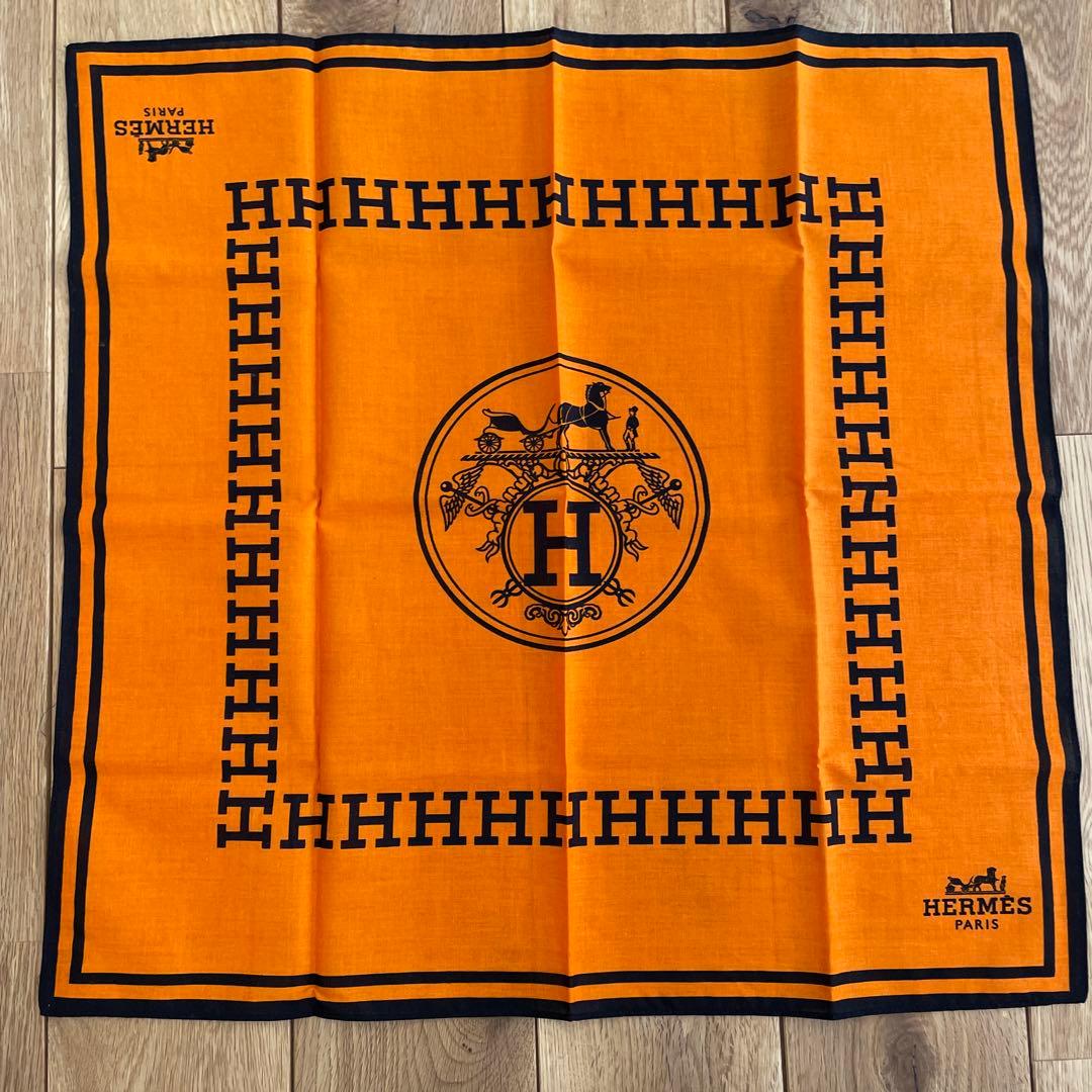 HERMES PARIS エルメス　ハンカチ　スカーフ