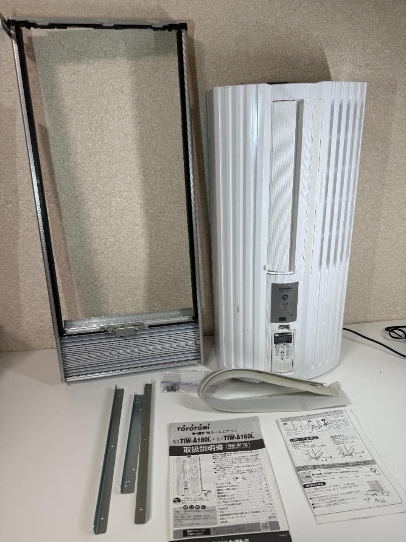 美品トヨトミ 窓用エアコン TIW-A160L 2021年製 稼働確認済み