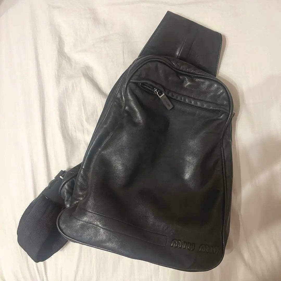 archive MIU MIU レザー ボディバッグ ブラック