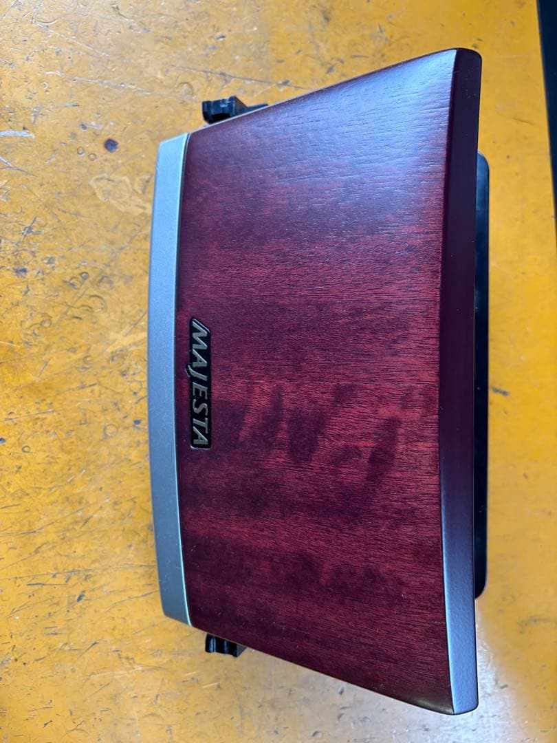 200系マジェスタ 純正センターウッドパネル