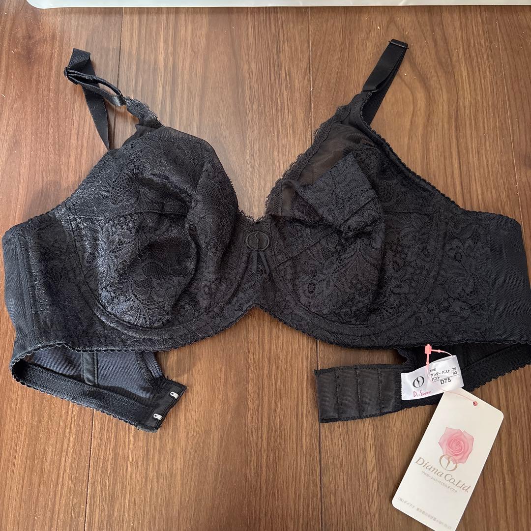 ダイアナ ブラックフォーマルブラジャー