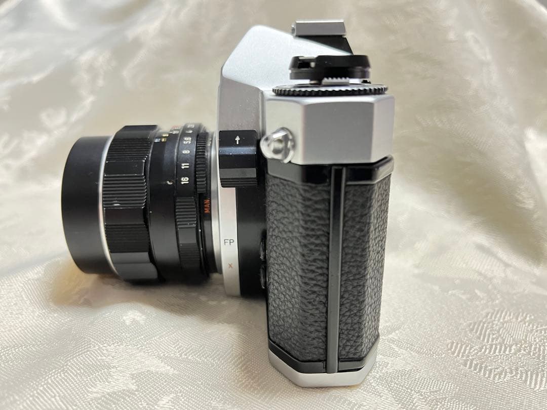 PentaxSpotmatic Fと明るいレンズf1.8/55mmTakumar