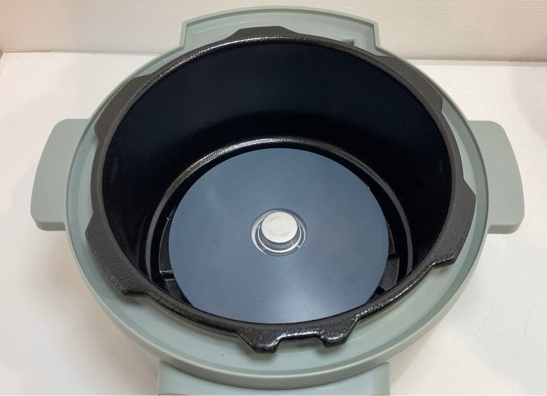 アイリスオーヤマ　電気圧力鍋　KPC-MA3